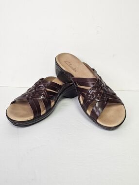 Clarks Sandals Brown Woven Leather Open Toe Slip On Womens Sz 8M